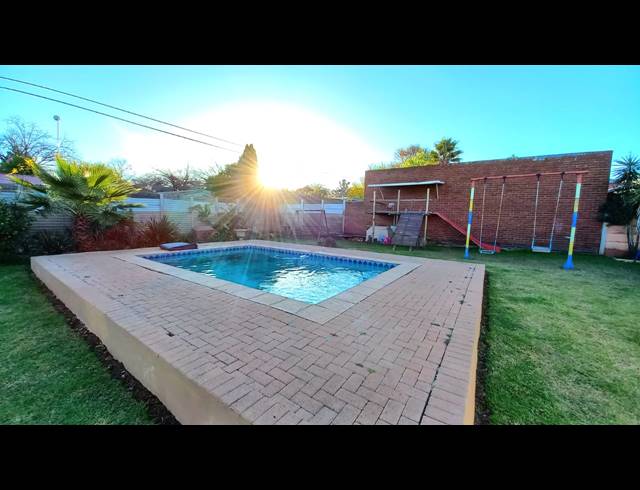 3 BEDROOM HOUSE FOR SALE IN VANDERBIJLPARK SW 5
